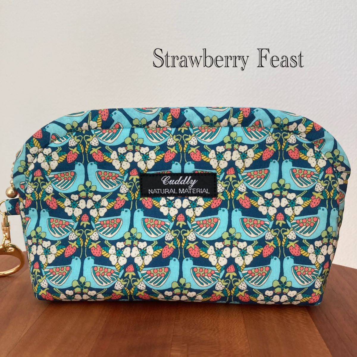 ★ ハンドメイド リバティタナローン Strawberry Feast ストロベリーフィースト ポーチ コスメ 小物入れ ファスナーポーチ 鳥 苺泥棒 花柄の画像1