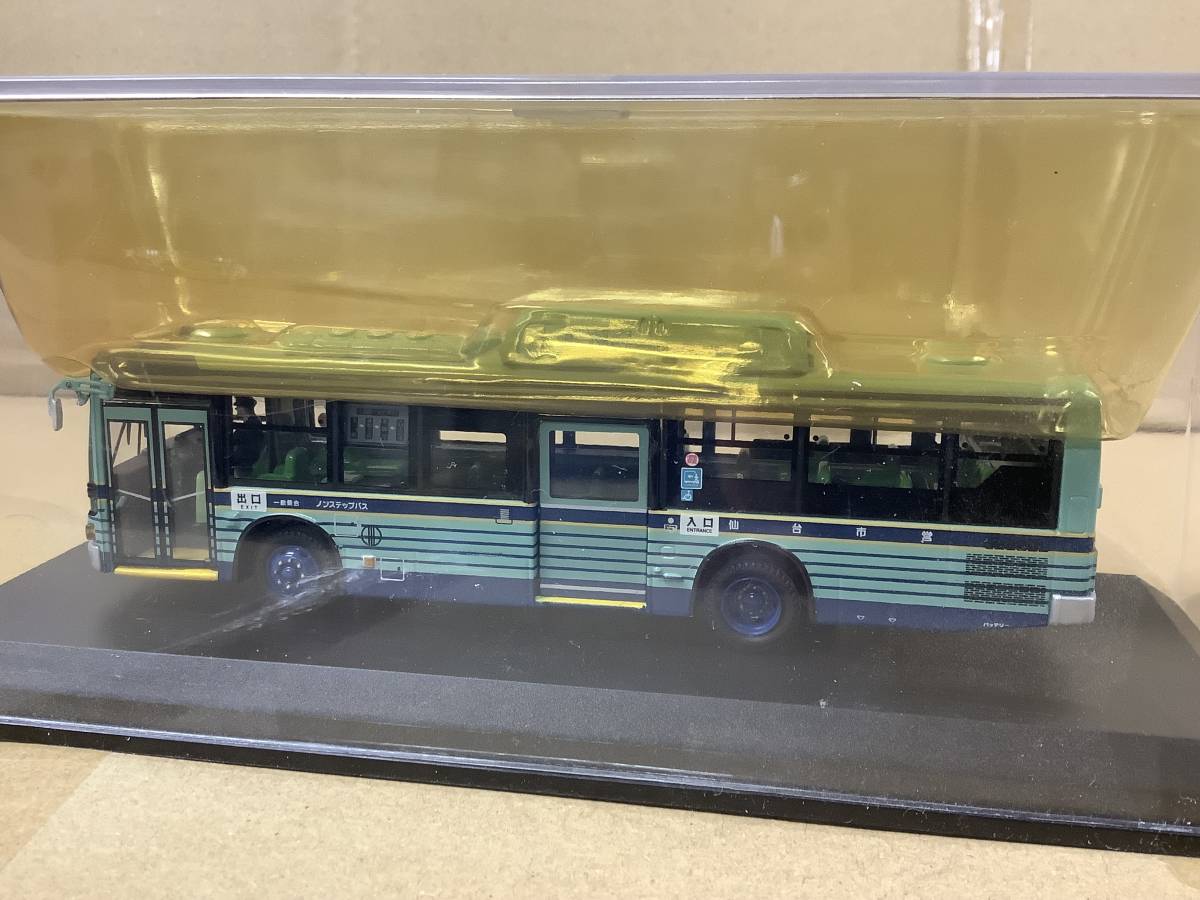 ぽると出版 クラブバスラマ 1/76 三菱ふそうMP CNG ノンステップバス KL-MP37JM改 仙台市交通局 CLUB BUSRAMA JB1008 レア ミニカー_画像3