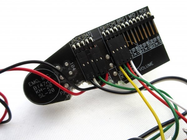 EMG-SL20 Steve Lukather　スイッチ、ポット一体式電装　アクティブPU用　ソルダーレス　_カットされているところは関係のない場所
