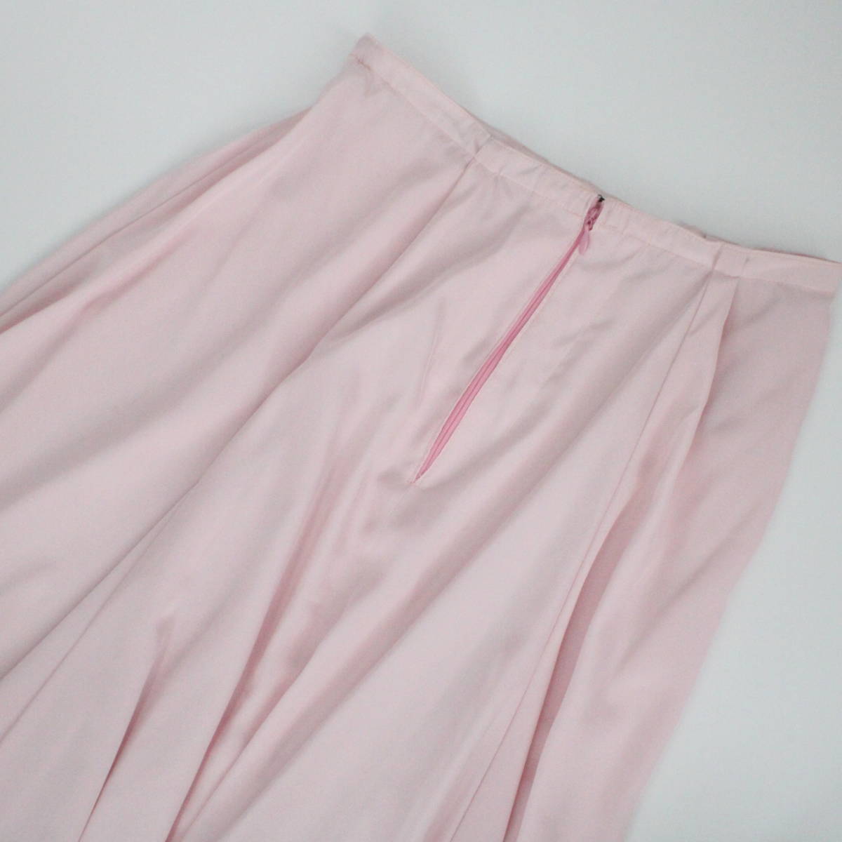 美品 フラメンコ衣装】淡い光沢ピンク ペチコート ファルダ 美品 フラメンコ衣装】淡い光沢ピンク ペチコート ファルダ