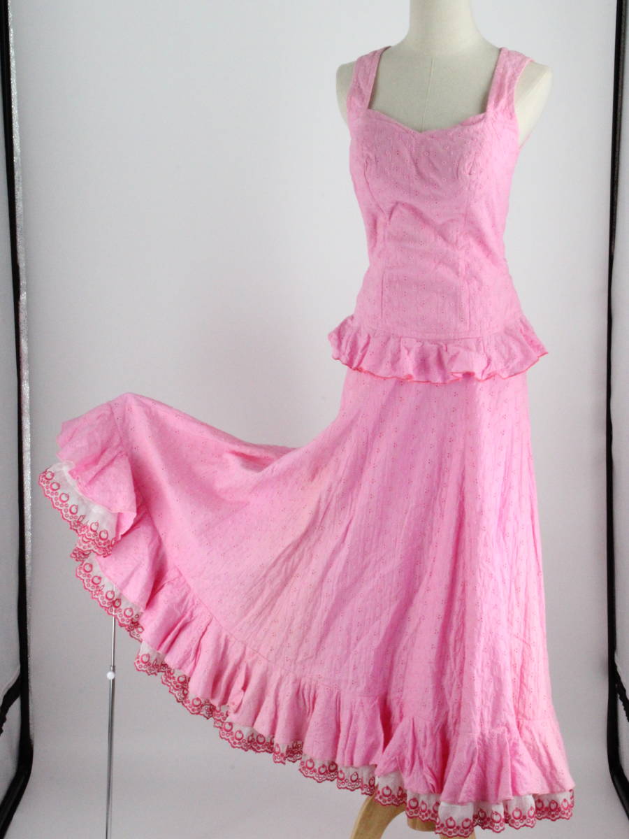 『送料無料』【フラメンコ衣装 ツーピースセット】淡いピンク×豪華フリル ブラウス ファルダ 大きく広がる裾 スカート Flamenco タンゴ
