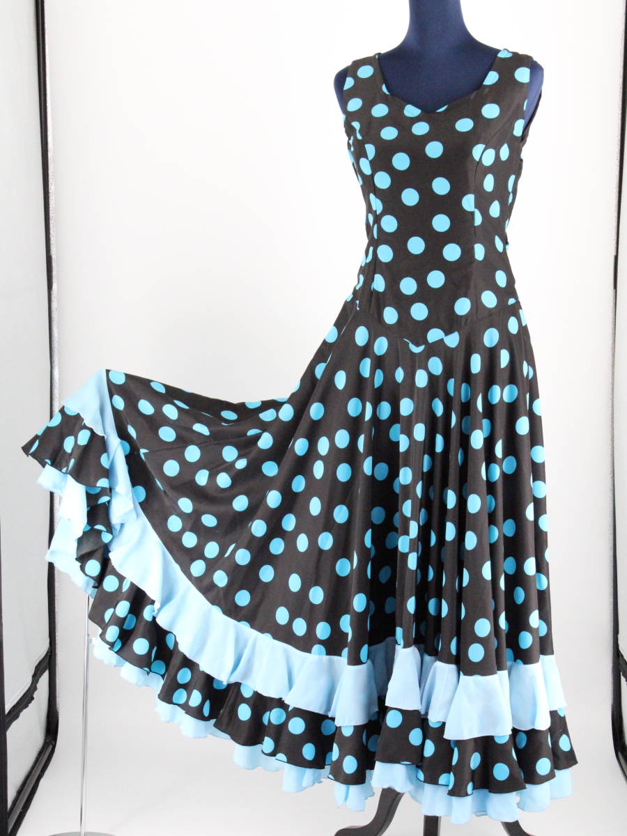 『送料無料』【フラメンコ衣装】ブラック×スカイブルー×水玉 ドレス 胸パット付き 大きく広がる裾 Flamenco タンゴの画像1