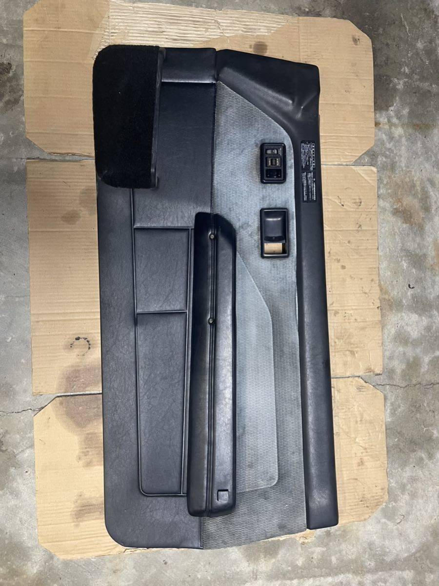 ae86 運転席ドア内装　パワーウインドウスイッチ付き　中古品_画像1