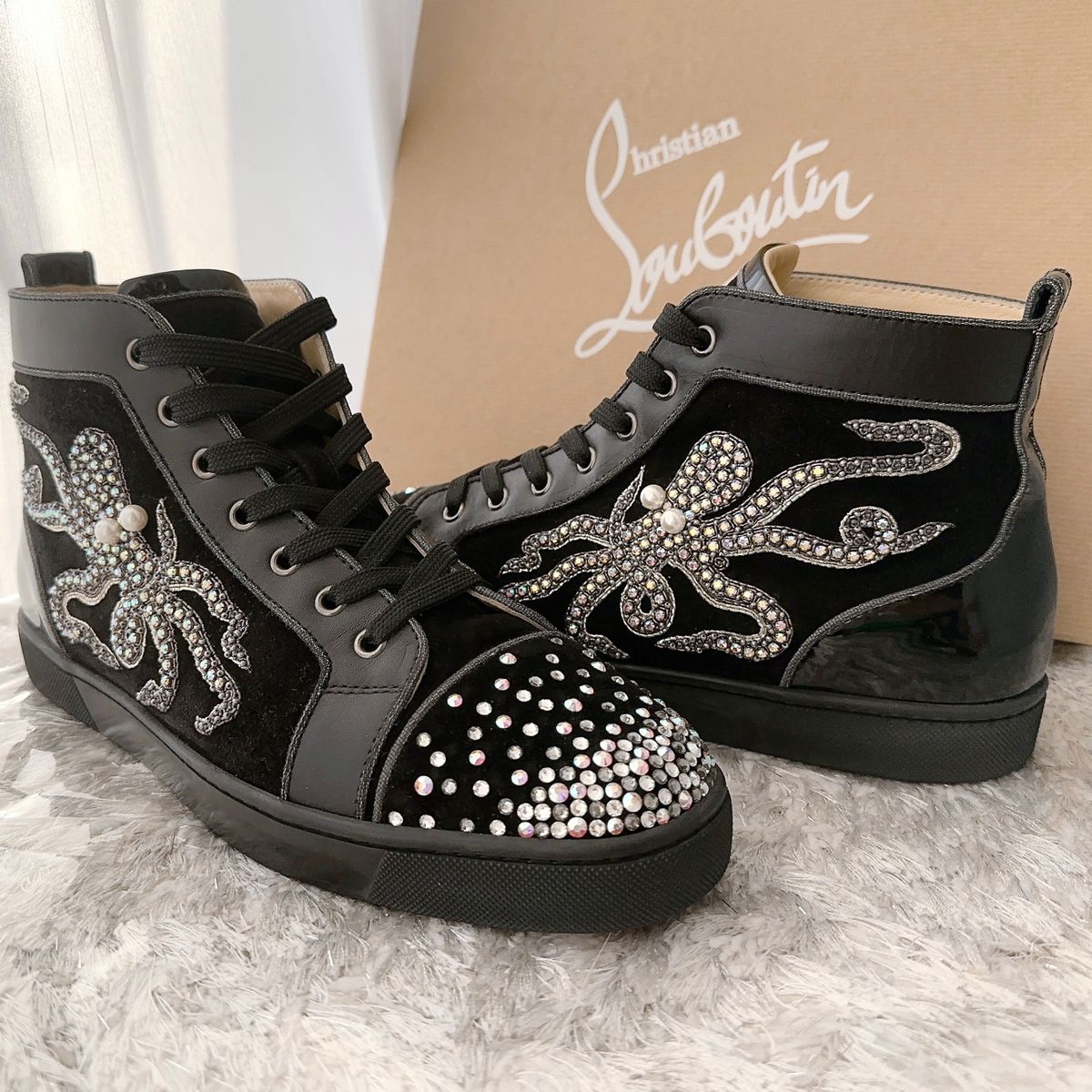 Christian louboutin クリスチャンルブタン　スタッズ　スワロ　ルイス　ハイカット　スニーカー　靴　極美品