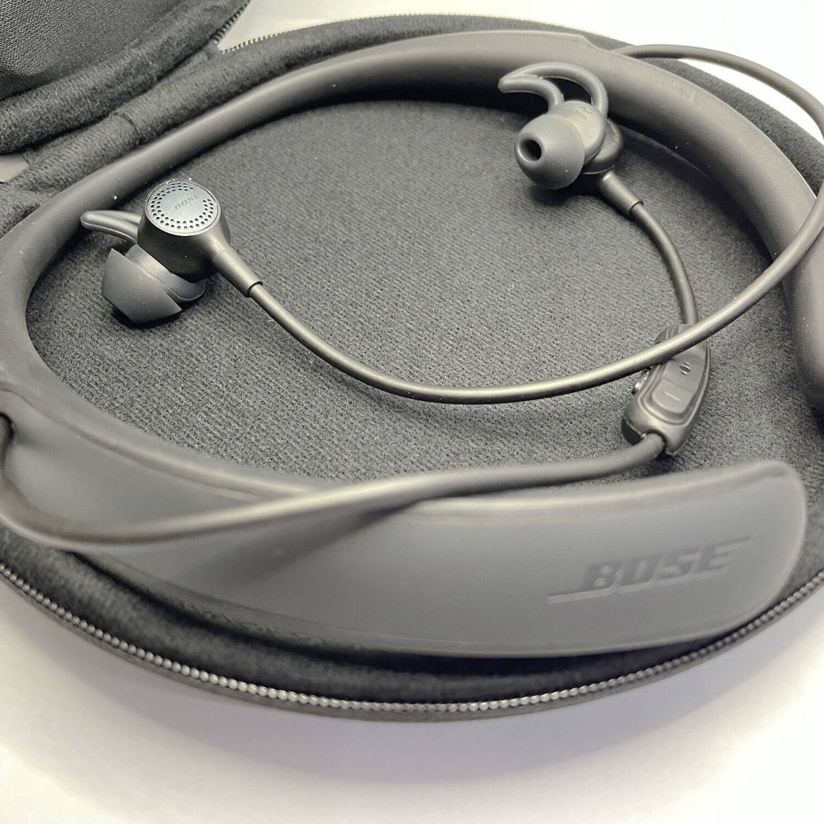 ボーズ Bose QuietControl 30 wireless headphones ワイヤレスイヤホン ノイズキャンセリング Bluetooth/NFC【未使用・開封済み・箱無し】_画像6