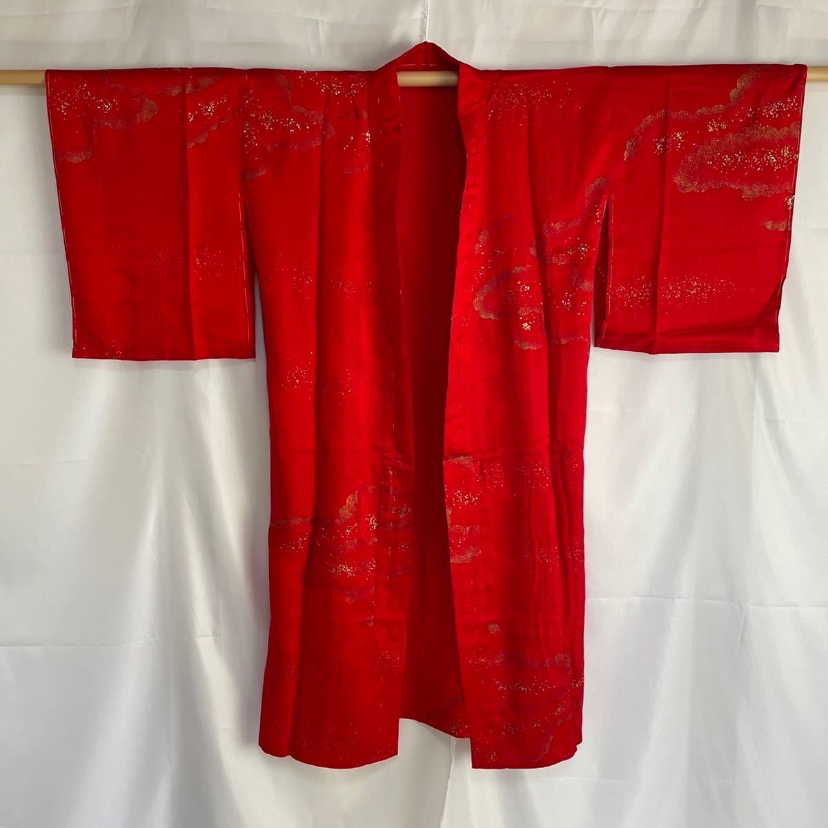 【wellriver】人気！赤色 長襦袢 銀紗 金箔 しつけ糸付き 着物 和装 和服 #C211！_画像5