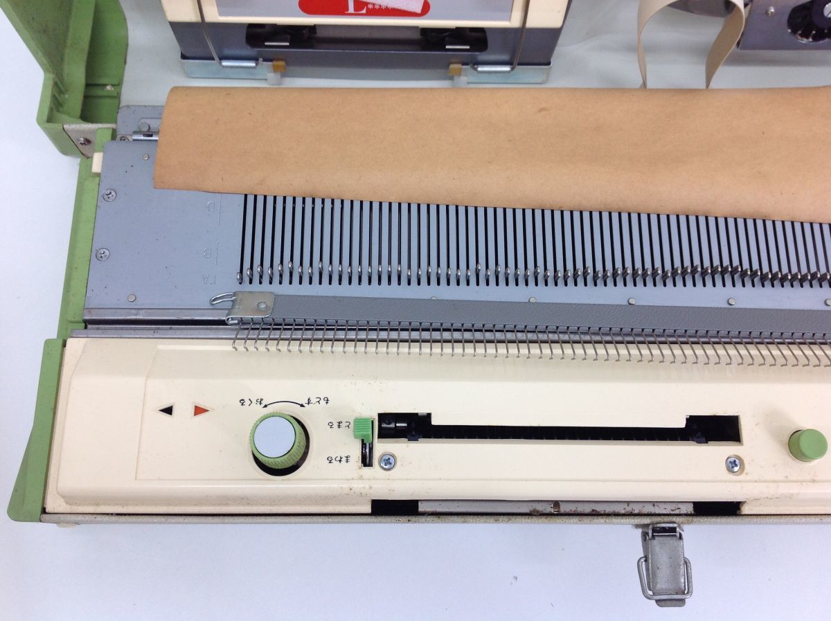●営FU124-140　 BROTHER KH-821 ブラザー ハンドクラフト 縫い物 編機 編み機 手工芸_画像5