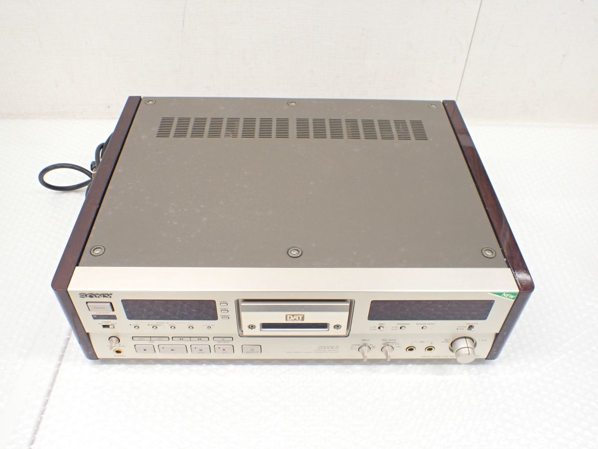 ☆D566-120　SONY/ソニー　DTC-2000ES DAT テープ デッキ 音響機材 中古現状品　1993年発売　DATデッキ　直接引き取り歓迎_画像2