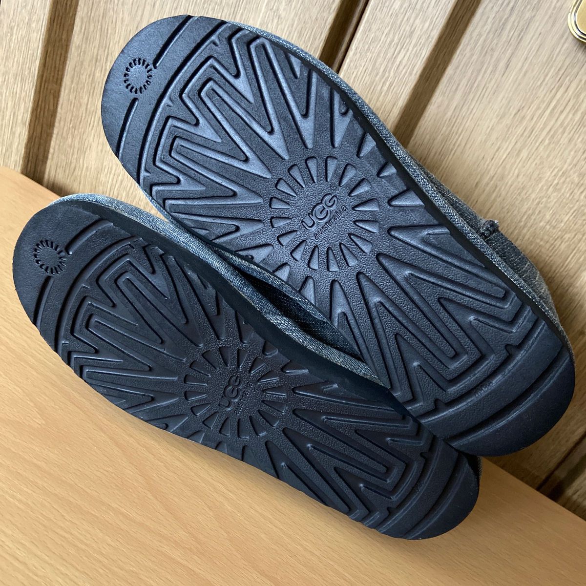UGG・アグ・ムートンブーツ・ショートブーツ メンズサイズ UGG・アグ・ムートンブーツ・ショートブーツ メンズサイズ
