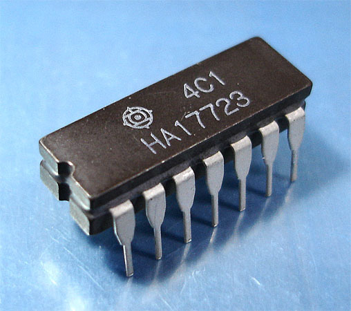 日立 HA17723P (可変電圧レギュレータ・セラミックPKG)[4個組].a_画像1