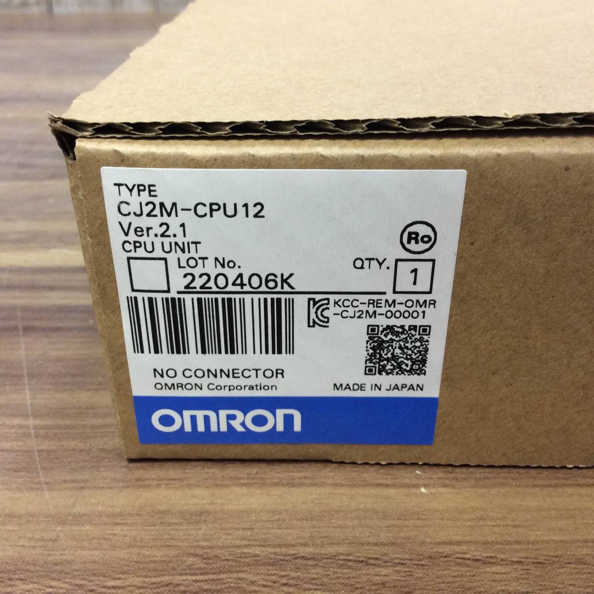 【AH-03204】★送料無料★ 新品未使用品 OMRON オムロン CJ2M CPU ユニット CJ2M-CPU12_画像1