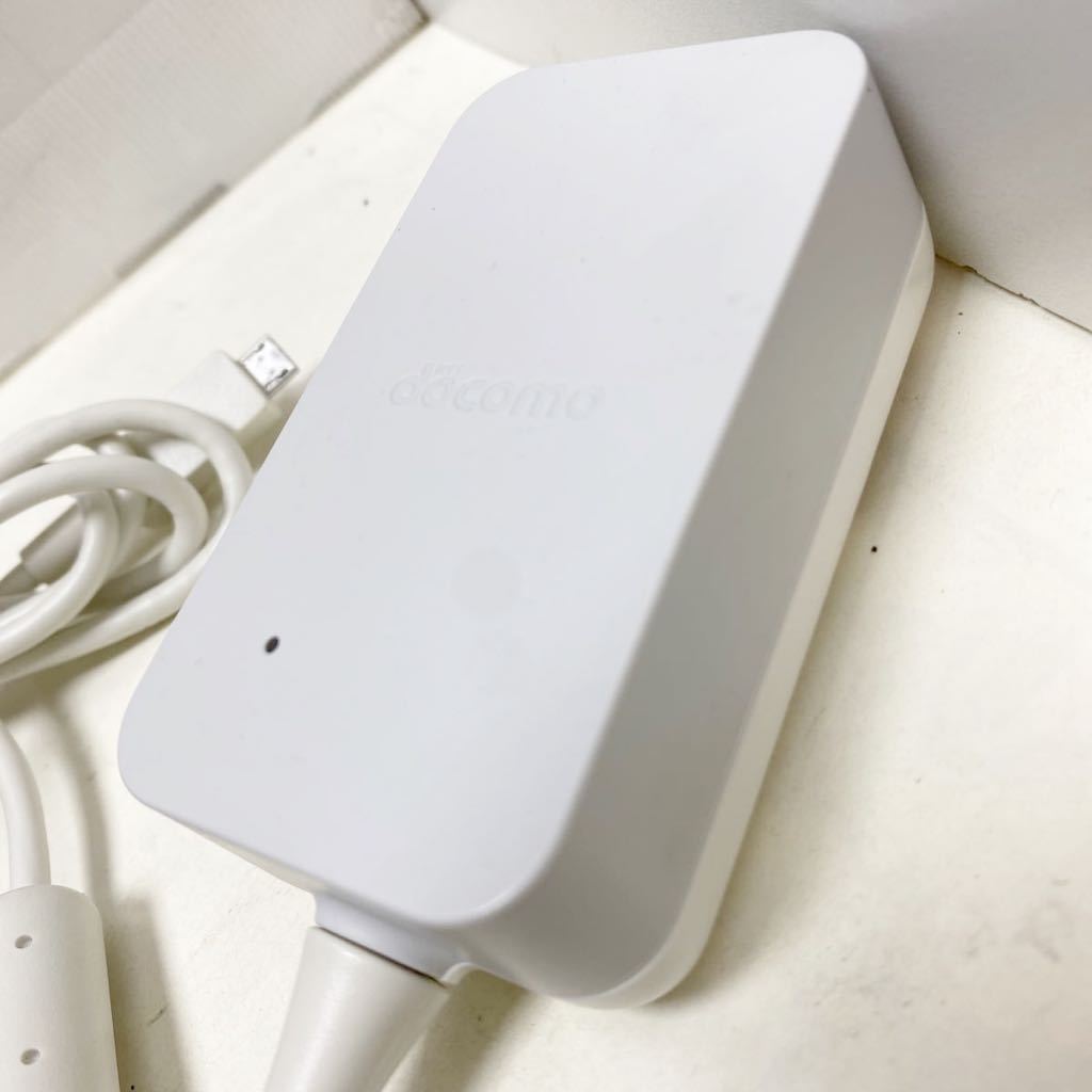 X6 docomo/ドコモ 純正ACアダプタ 05 MicroUSB/MicroB 5V/1.8A マイクロUSB充電器 急速充電 送料無料_画像3