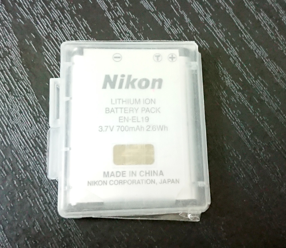 新品 EN-EL19 純正 Nikon ニコン バッテリー MH-66 日本語　ケース付_画像3
