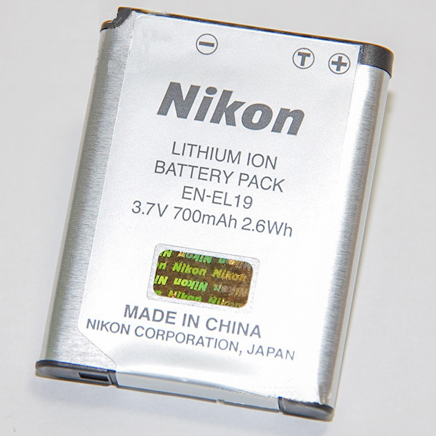 新品 EN-EL19 純正 Nikon ニコン バッテリー MH-66 日本語　ケース付_画像1