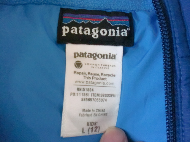パタゴニア　ダウンジャケット　キッズＬサイズ　紺　_画像3