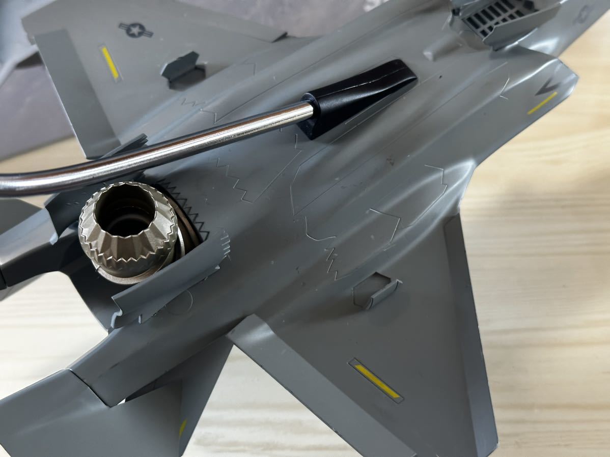 希少！F-35B 1/48 スケールモデル ロッキード マーチン ファンボローエアショー購入品 傷あり 格安！戦闘機 ステルス_画像6