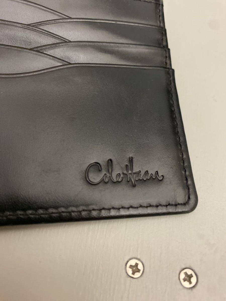 セール 即決1円 Cole Haan コールハーン 二つ折り財布 ブラック レザー メンズ 財布 ウォレット サイフ 札入れ 美品【中古】_画像2