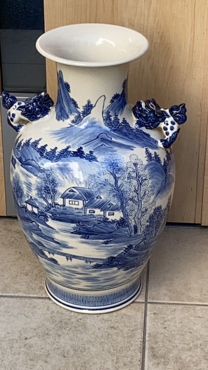 中国美術九谷燒雙獅耳青花山水花瓶 花器陶器 壺 希少品_画像1