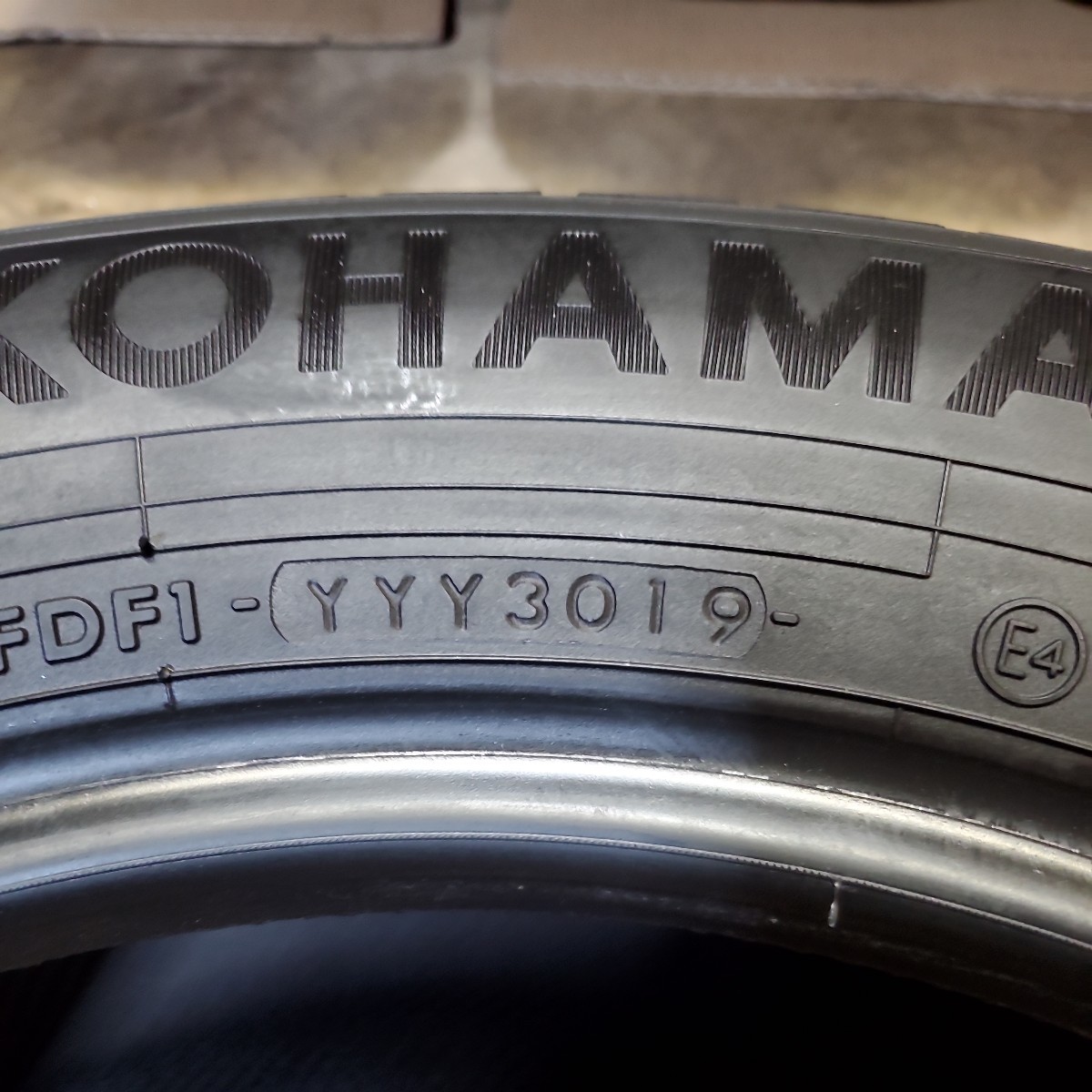 【完全売り切り】YOKOHAMA ヨコハマ ice GUARD アイスガード ig60 215/60R16 95Q 19年製 スタッドレスタイヤ4本 残溝6.1ミリ N57_画像9