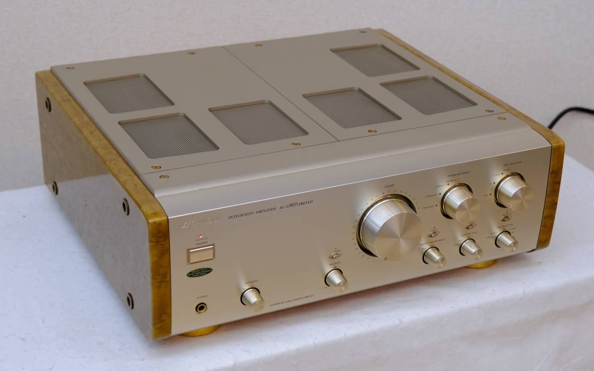 ◆『SANSUI（サンスイ）AU-α907LIMITED』限定生産プリメインアンプ　★中古難あり：時々チリチリノイズ発生◆基本動作は一通りOK！_画像2