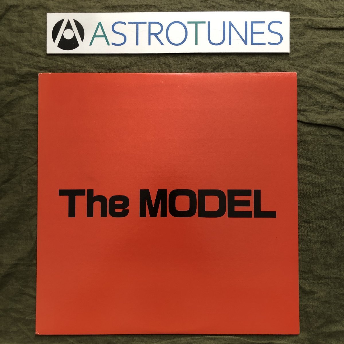 傷なし美盤 美ジャケ 激レア 1988年 国内盤 ザ・モデル The Model LPレコード ザ・モデル The Model J-Rock インディーズ ポスター付_画像1