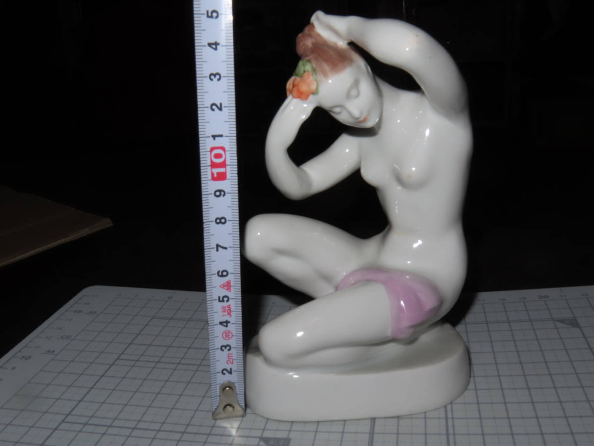ハンガリー　アクインクム ブダペスト　裸婦像　 陶磁器 フィギュリン 陶器人形 置物 女性像 骨董品 オブジェ インテリア_画像1