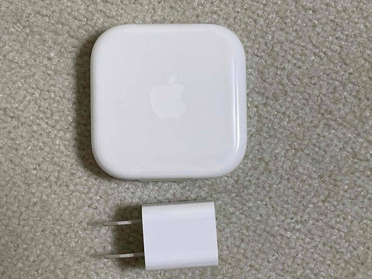 新品未使用 純正 / イヤホン / USBアダプタ iPhone 付属品 Apple // おまけ 箱箱 Appleロゴステッカー SIMカード取り出しピン_画像2