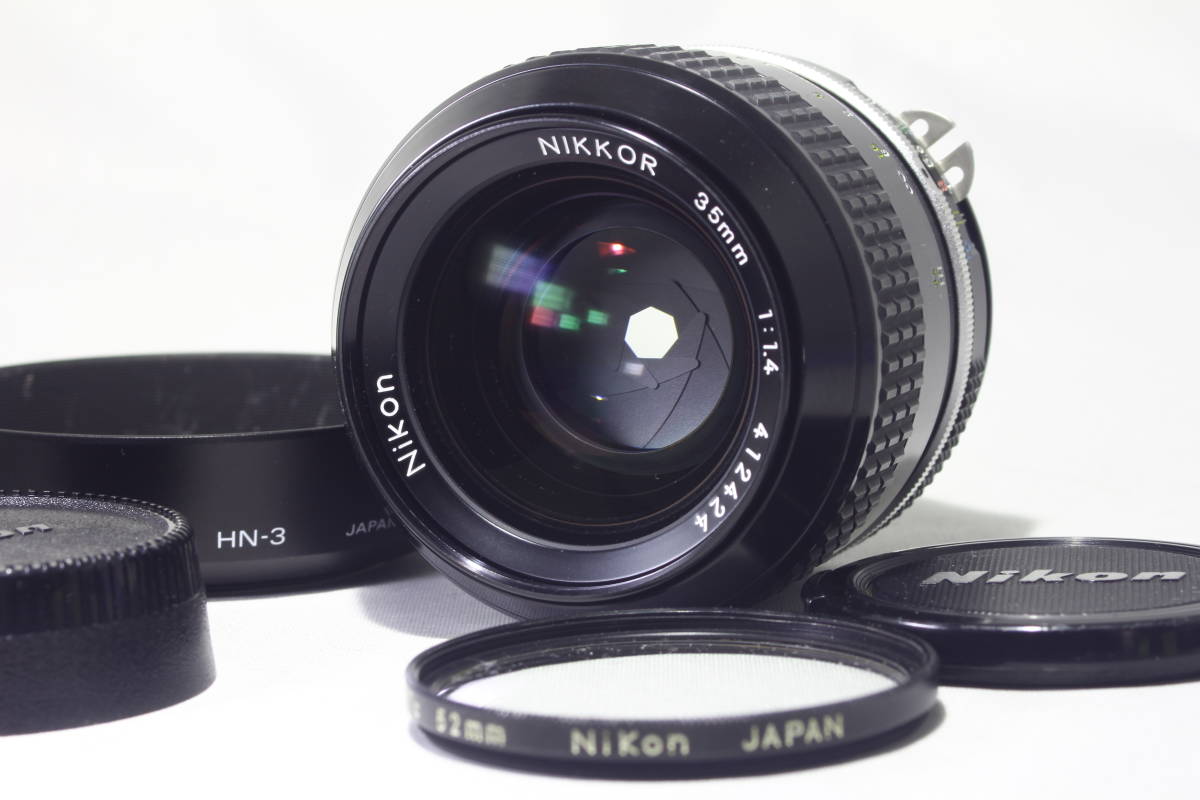 B332◆かなりおすすめ！動作良好！光学良好！◆ Nikon ニコン Ai NIKKOR 35mm F1.4 付属品多数_画像1