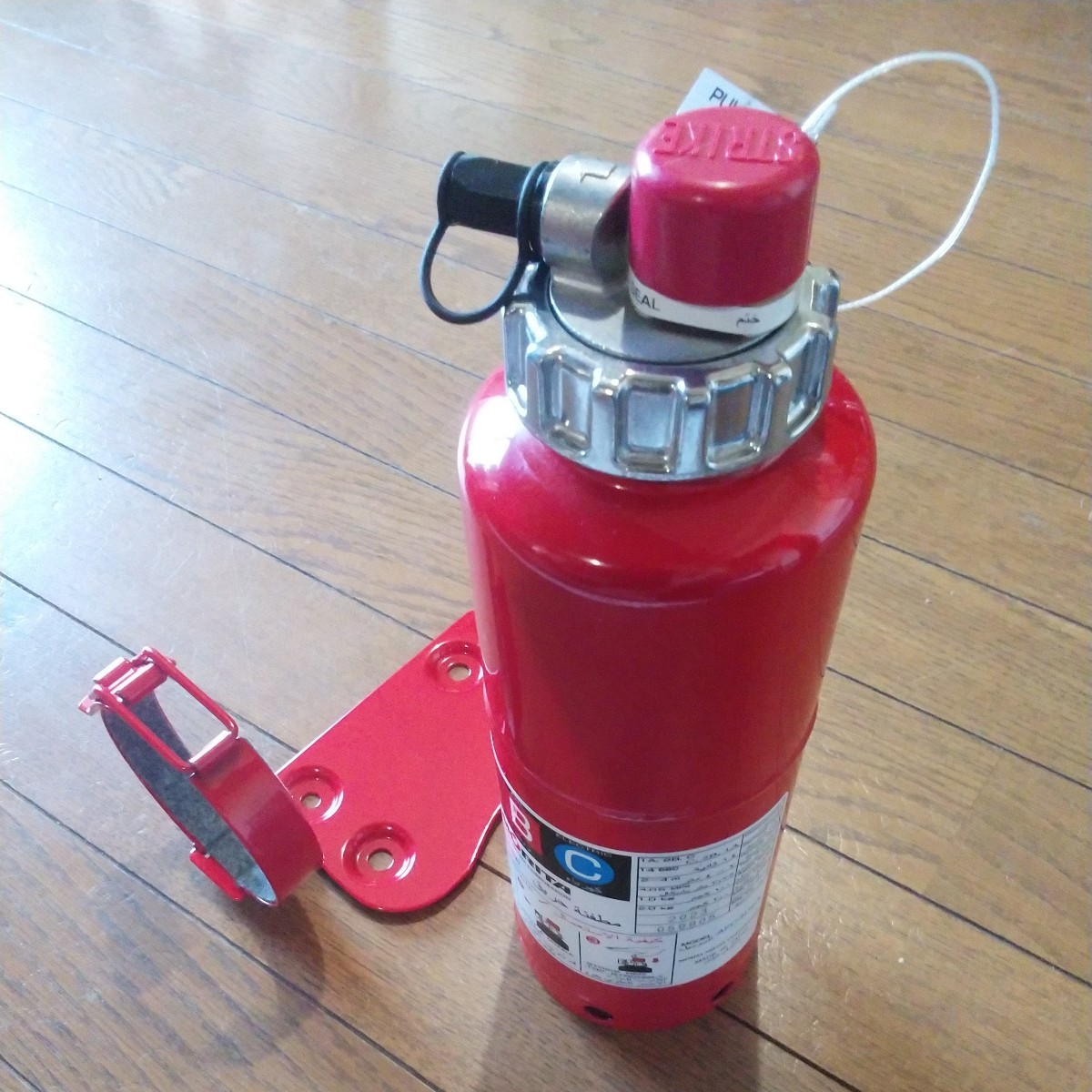 FJ40 TOYOTA landcruiser Fire Extinguisher トヨタ純正消化器 FZJ79 新品ランクル 室内用ブラケット付き 森田ポンプ 日本製 2023年製 2KG_画像2