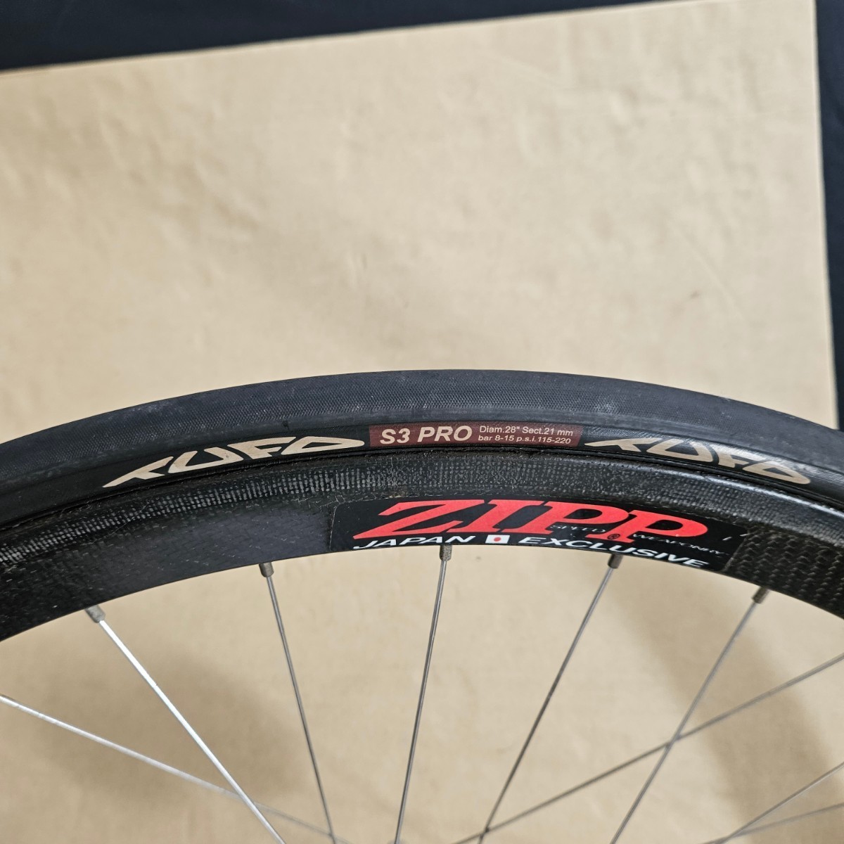 ピスト用 　ZIPP　ジップ　カーボンホイール　40mmハイト　デュラエース　ハブ　チューブラー　21MM　競輪　固定_画像6