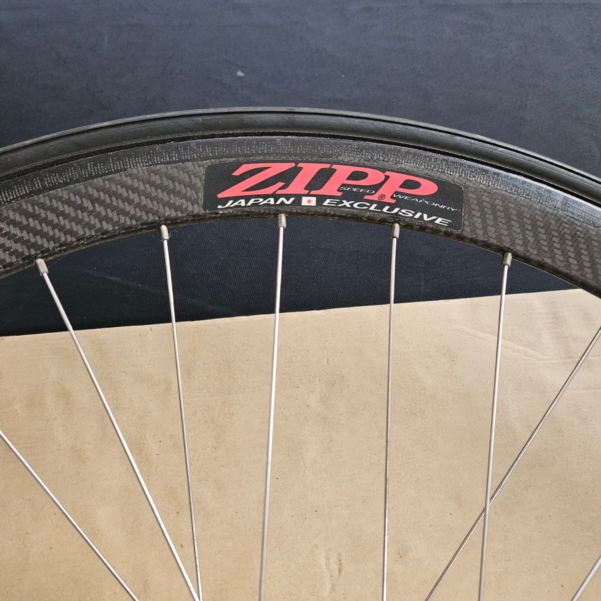 ピスト用 　ZIPP　ジップ　カーボンホイール　40mmハイト　デュラエース　ハブ　チューブラー　21MM　競輪　固定_画像5