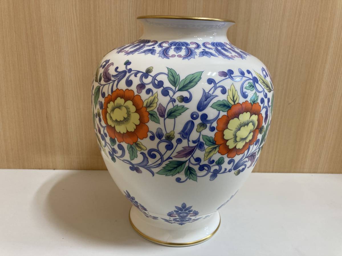 ☆　未使用品　NARUMI BONE CHINA ナルミ ボーン チャイナ 花瓶 高さ約24cm 花器 花柄 フラワーベース 壺 金彩 共箱 インテリア 管DARR_画像5