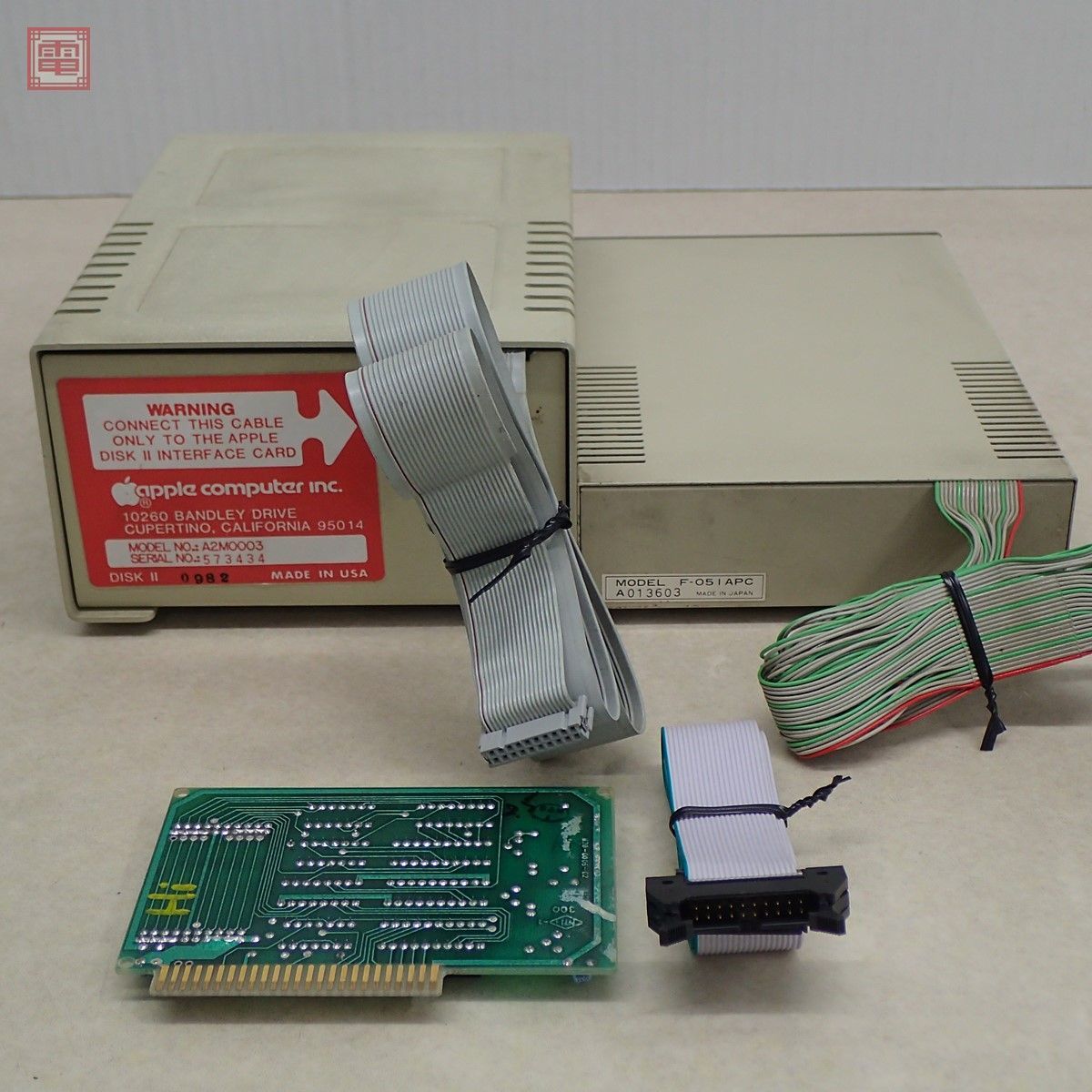 Apple II 外付けFDドライブ disk II (A2M0003/A2M0044)・非純正ドライブ F-051APC・DISK II インターフェースカード・接続ケーブル【20_画像2