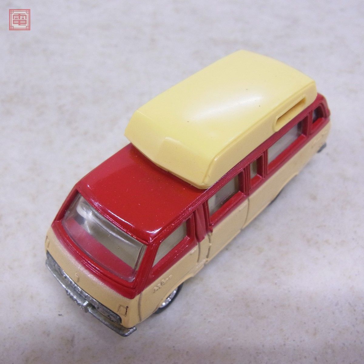 トミカ 日本製 No.56 ハイエース コミューター キャンピングカー 旧ホイール 黒箱 色指定箱 トミー TOMICA TOMY HIACE【10_画像3