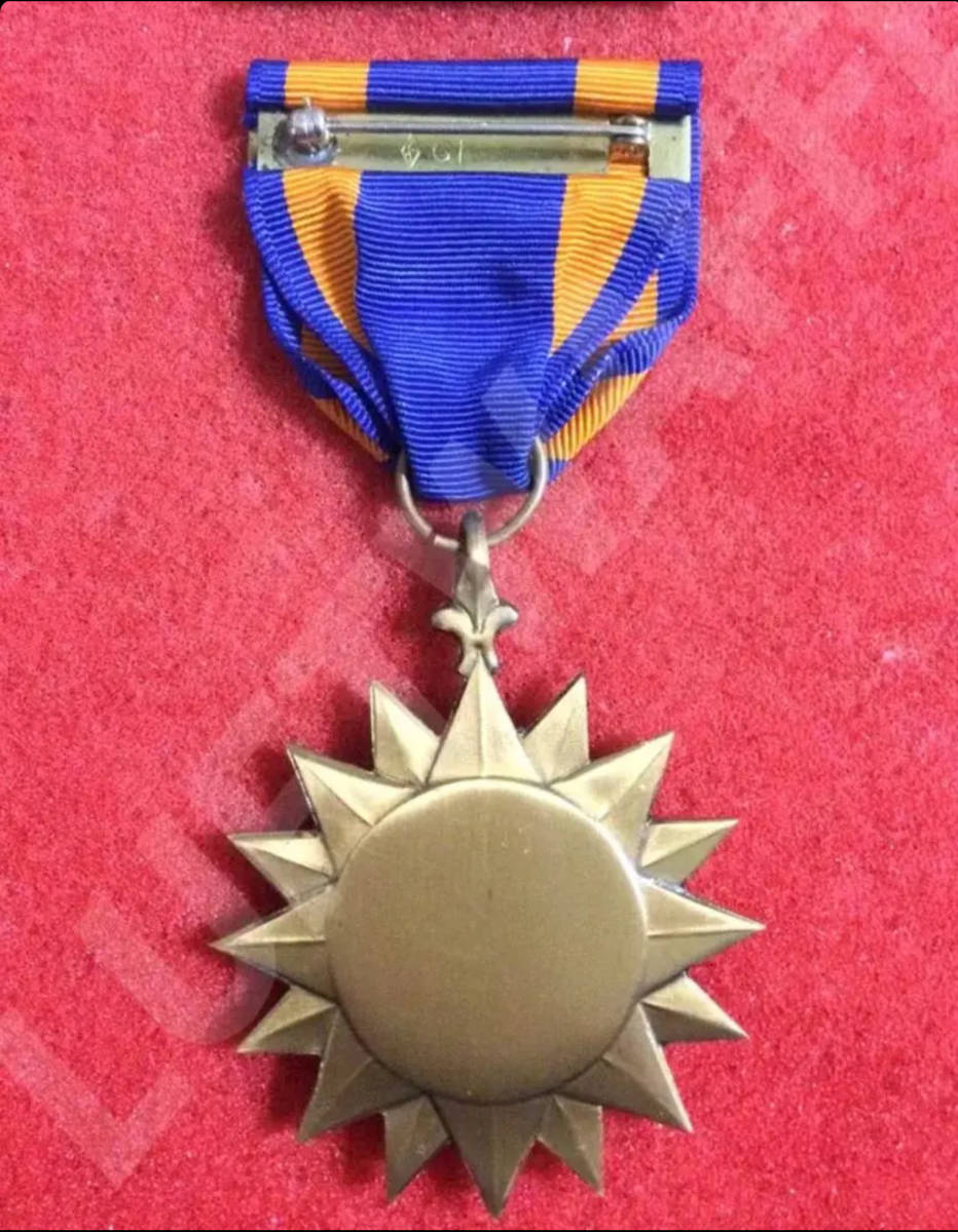 アメリカ空軍 勲章 戦功章 Air Medal 徽章 米空軍 中古_画像2