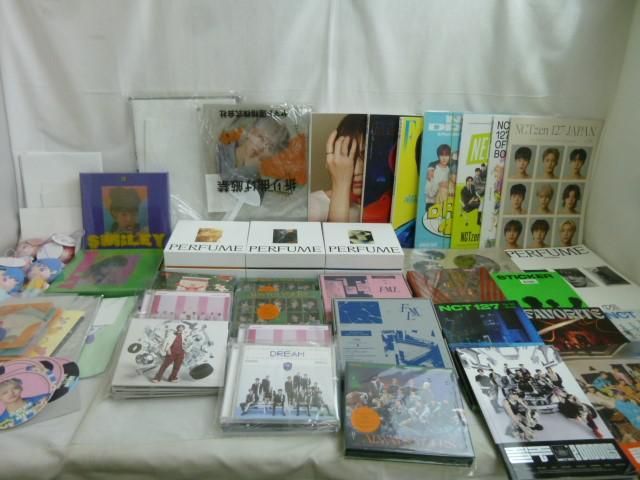 【同梱可】中古品 韓流 NCT SEVENTEEN 他 ALWAYSYOURS PERFUME kick back CD アクリルスタンド 等グッズセット_画像1