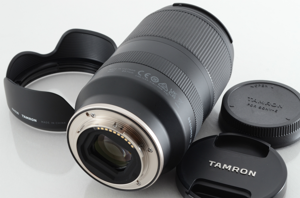 #A791 ★極上品！★TAMRON 18-300mm F3.5-6.3 Di III-A VC VXD B061 for SONY E-mount タムロン ソニー _画像2