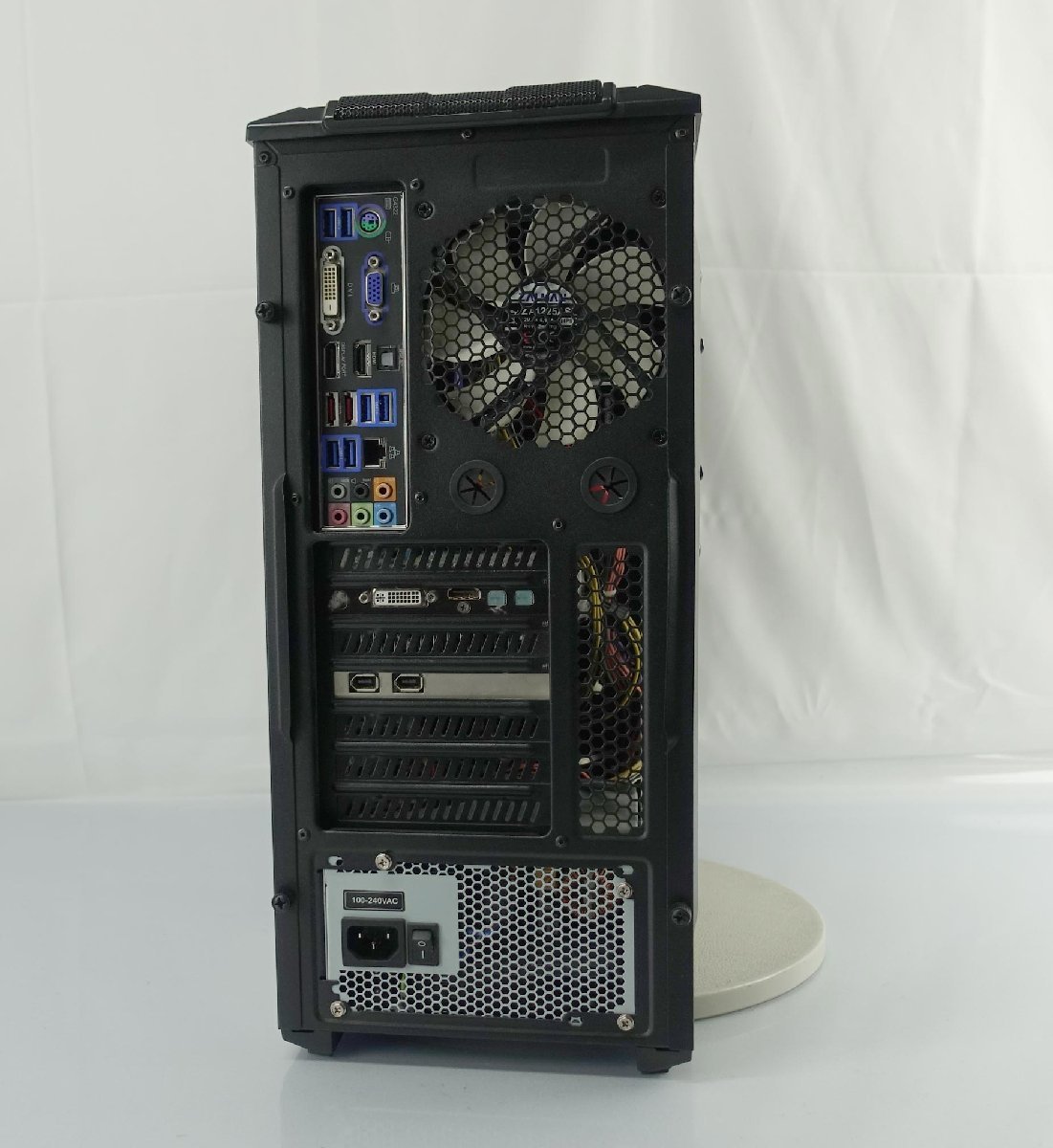 ジャンク品 zalman PCケース/Core i7-3770K/メモリ16GB/HDD無/Radeon HD 7870/Windows PC デスク ザルマン N111610K_画像4