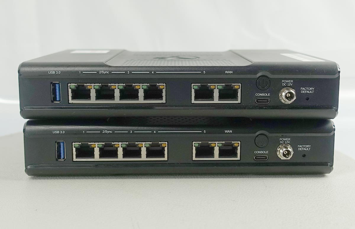 2台セット AC有 通電確認 初期化済 Check Point チェックポイント V-80 アプライアンス UTM ネットワーク PC パソコン ルーター N111402_画像3