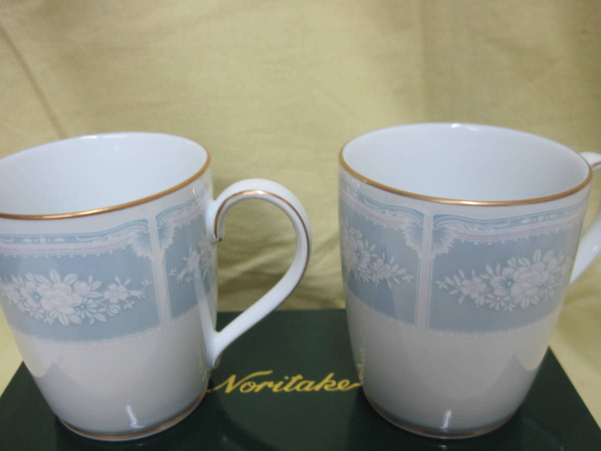 【T085】未使用　Noritake ノリタケ 2客セット 箱付き レースウッド　ゴールド マグカップ　ペアセット　花柄　金彩_画像2