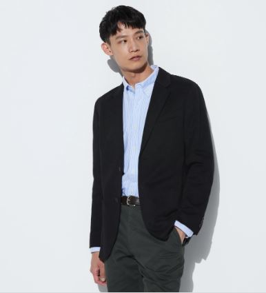 新品UNIQLO（ユニクロ）コンフォート2BジャケットブラックＬ_画像1