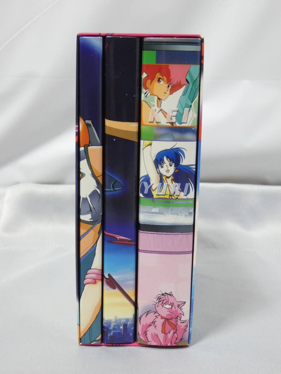 ☆DVD-BOX 《ダーティペアの大盛況》 計10枚組 TVシリーズ・ラブリーエンジェルより愛をこめて他 DIRTY PAIR 正規品 USED☆_画像2