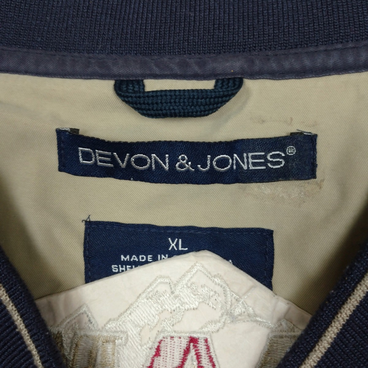 【ビックサイズ】DEVON & JONES Vネックプルオーバー ナイロンジャケット 紺 2XL位 企業刺繍ロゴ 大きいサイズ USA古着 ジャンパー_画像9