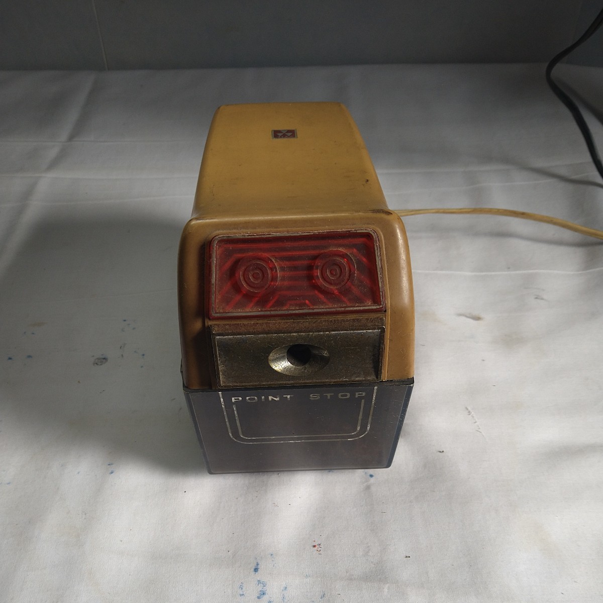 n-931* Koizumi writing desk electric pencil sharpener machine operation verification settled Showa Retro stationery * condition is in the image please confirm.