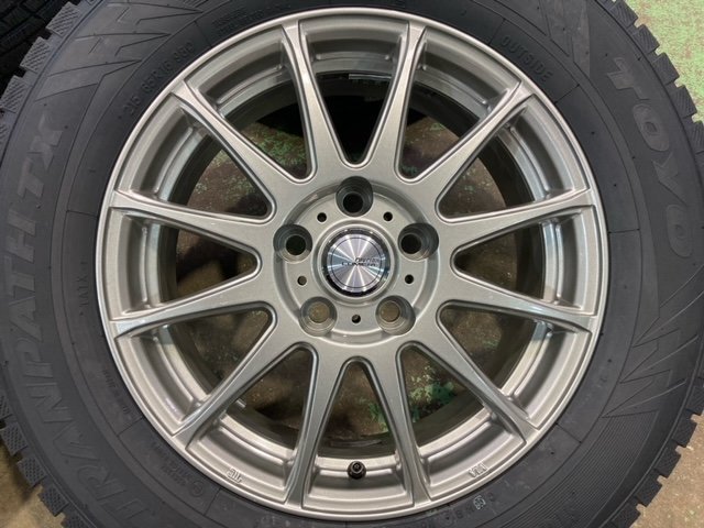 中古 社外アルミホイール 16インチ 新品 トーヨー ウィンタートランパス TX 215/65R16 スタッドレスタイヤ 4本セット アルファード_画像2