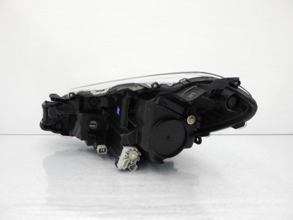 4186241 ヴィッツ/ヴィッツハイブリッド 130系 後期最終型 右ライト LED KOITO 52-303 LK NSP130/KSP130/NHP130 VITZ_画像2