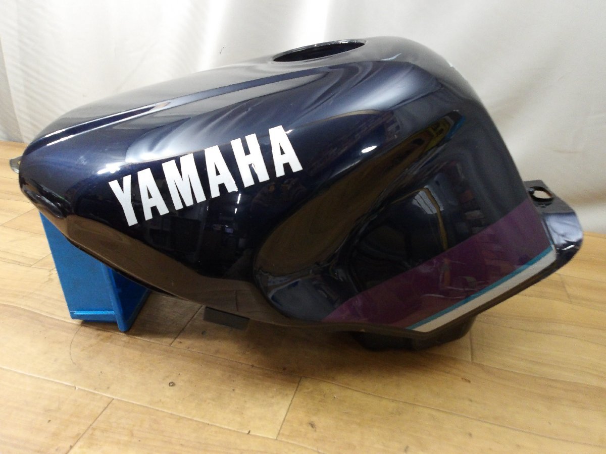 中古部品入庫　ヤマハ純正　FZR100　３GM　内部キレイ外観少し傷あり　程度まずまず　ガソリンタンク_画像1