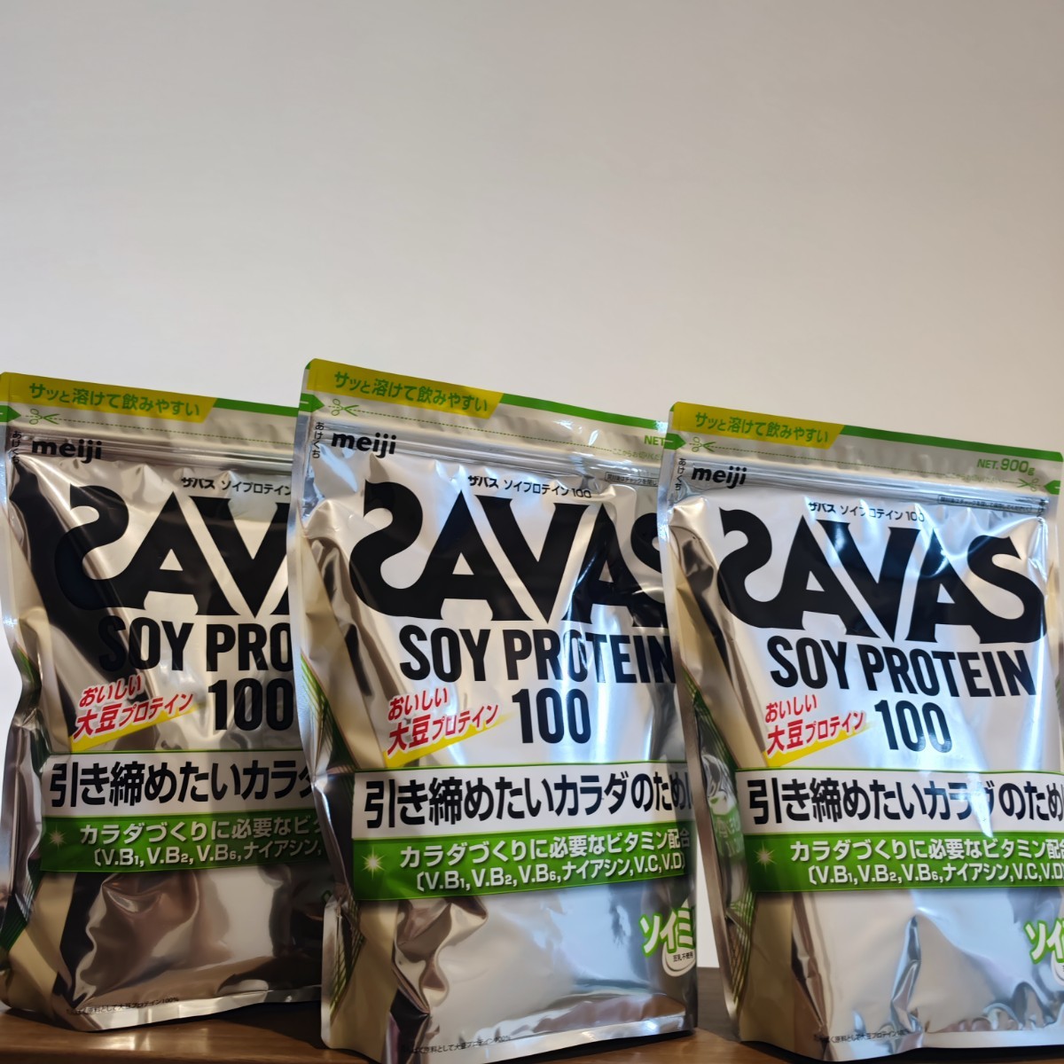 プロテイン ザバス（SAVAS)ソイプロテイン100 ソイミルク風味 900g 3袋