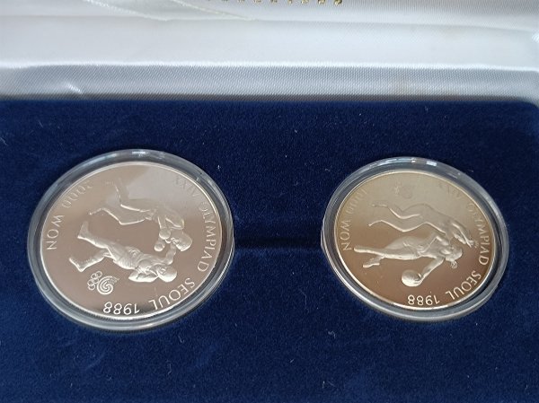 BNFO42　各国の古銭　硬貨　記念コイン　おまとめ　韓国　OCEAMIA　5PTAS　2Fr.　など_画像5