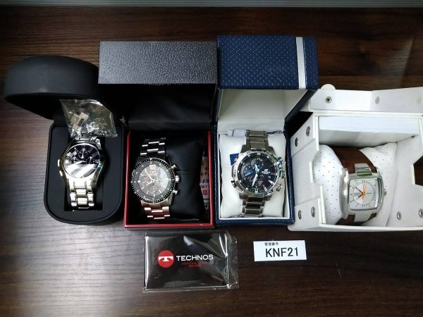 KNF21　腕時計　時計　ジャンク品　部品取りに　おまとめ　メンズ　レディース　CASIOカシオ　アルマーニ　DIESELディーゼル　など_画像1